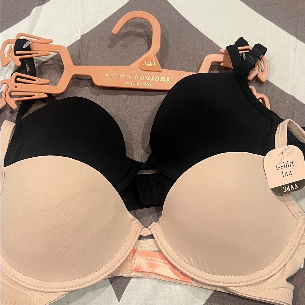 Black and nude T-Shirt Bra 34a 2 pack! NWT